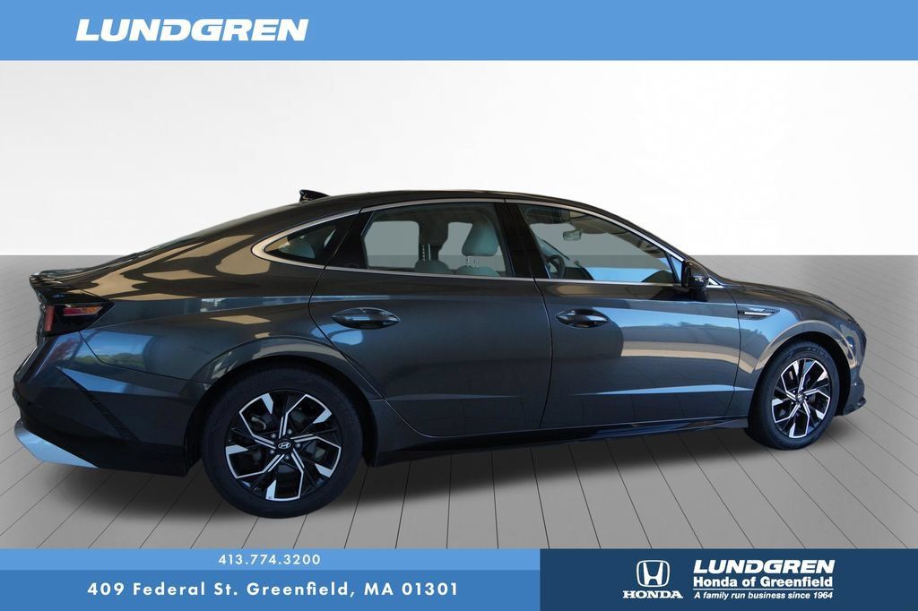 Used 2025 Hyundai Sonata SEL FWD image 10