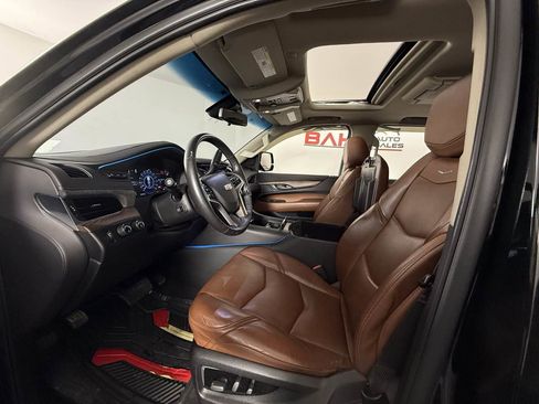 Used 2019 Cadillac Escalade Luxury image 19