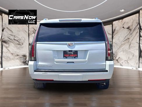 Used 2019 Cadillac Escalade ESV Platinum AWD/4WD image 5