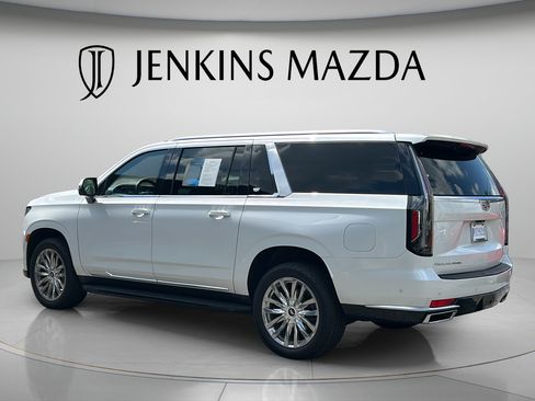 Used 2022 Cadillac Escalade ESV Premium Luxury RWD image 6