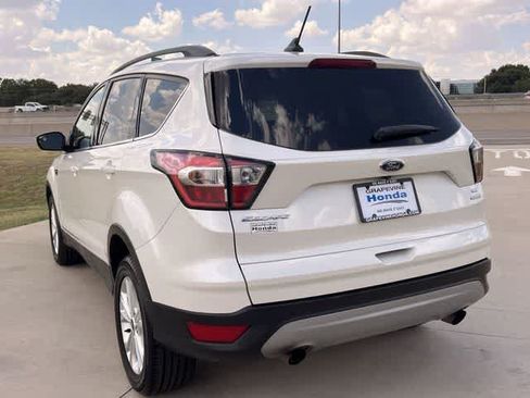 Used 2018 Ford Escape SE w/ SE Sync 3 Package FWD image 5