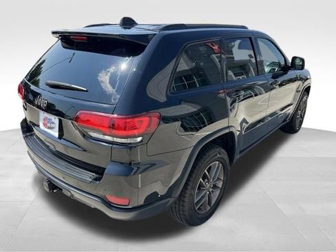 Used 2017 Jeep Grand Cherokee Laredo AWD/4WD image 6