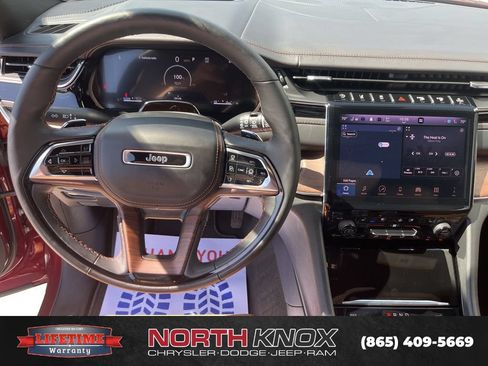 Used 2025 Jeep Grand Cherokee L Summit w/ Advanced Protech Group IV AWD/4WD image 8
