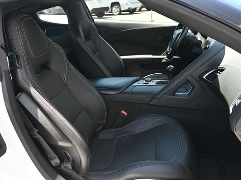 Used 2016 Chevrolet Corvette Stingray Coupe RWD image 18