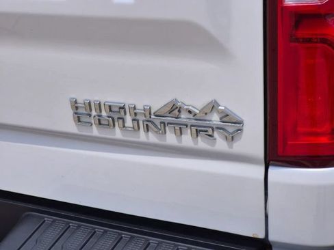 Used 2021 Chevrolet Silverado 1500 High Country AWD/4WD image 40