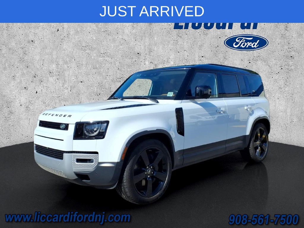 Used 2023 Land Rover Defender 110 SE AWD/4WD image 2