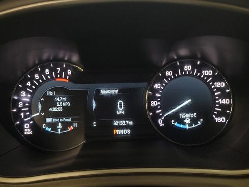 Used 2017 Lincoln MKX Reserve image 23