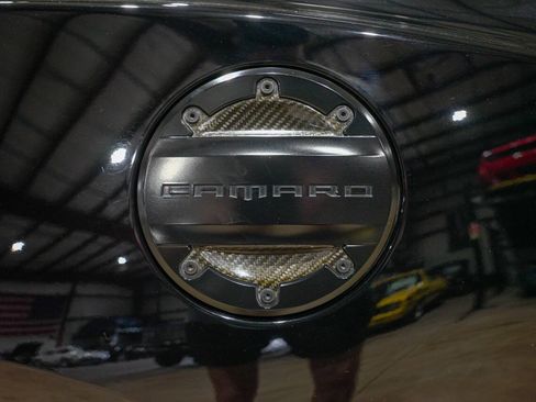 Used 2018 Chevrolet Camaro ZL1 RWD image 26