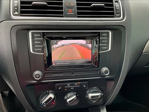 Used 2018 Volkswagen Jetta S w/ Cold Weather Package FWD image 16