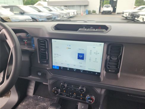 New 2025 Ford Bronco 4-Door image 26