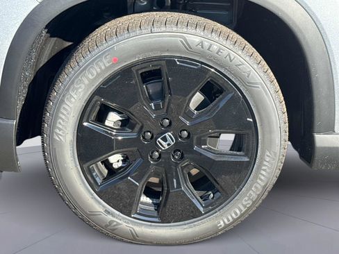 New 2026 Honda Pilot Black Edition image 11