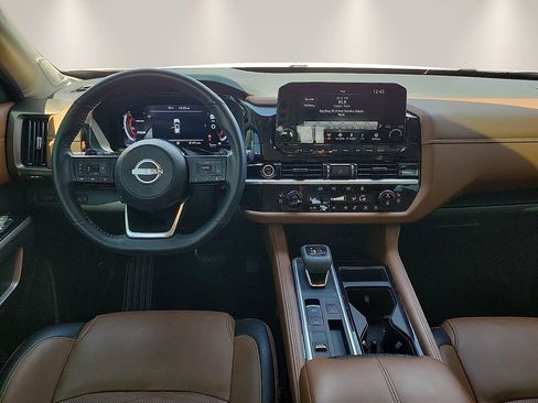 Used 2024 Nissan Pathfinder Platinum w/ Cargo Package FWD image 10