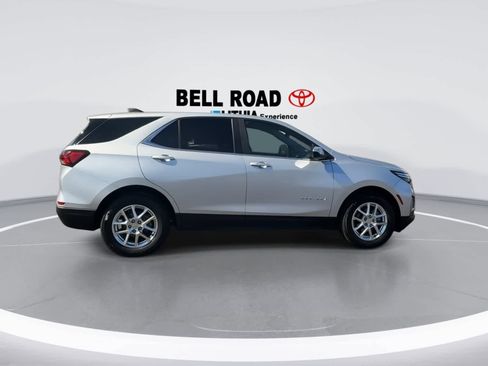 Used 2022 Chevrolet Equinox LT FWD image 9