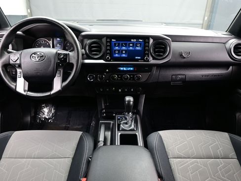 Used 2023 Toyota Tacoma TRD Sport w/ Advanced Technology Package image 17