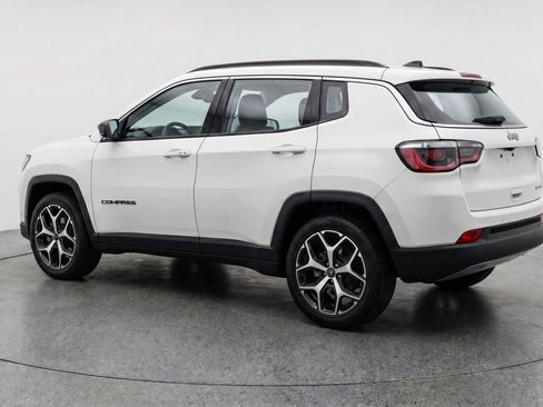 Used 2025 Jeep Compass Limited AWD/4WD image 6