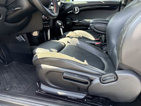 Used 2019 MINI Cooper S FWD image 9