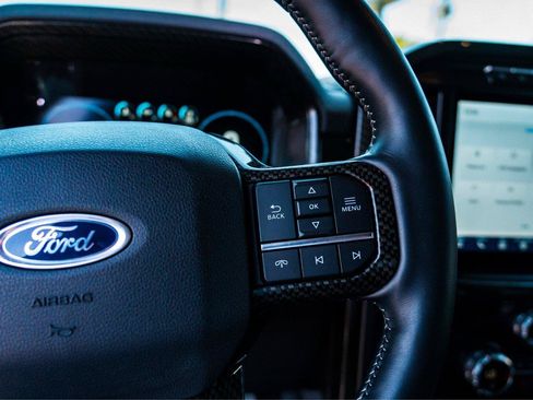 Used 2021 Ford F150 Lariat w/ Equipment Group 502A High AWD/4WD image 14