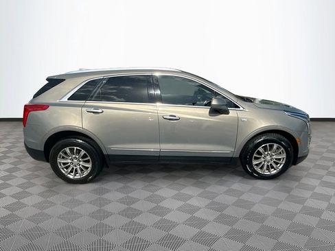 Used 2018 Cadillac XT5 Luxury w/ Driver Awareness Package AWD/4WD image 9