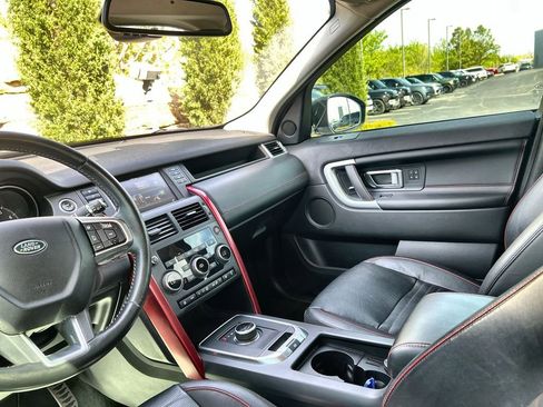 Used 2018 Land Rover Discovery Sport HSE Luxury image 13