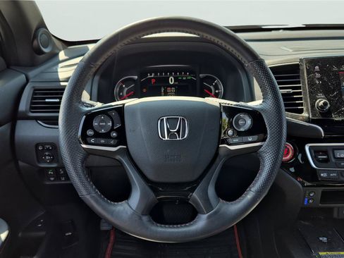 Used 2024 Honda Passport Black Edition image 12