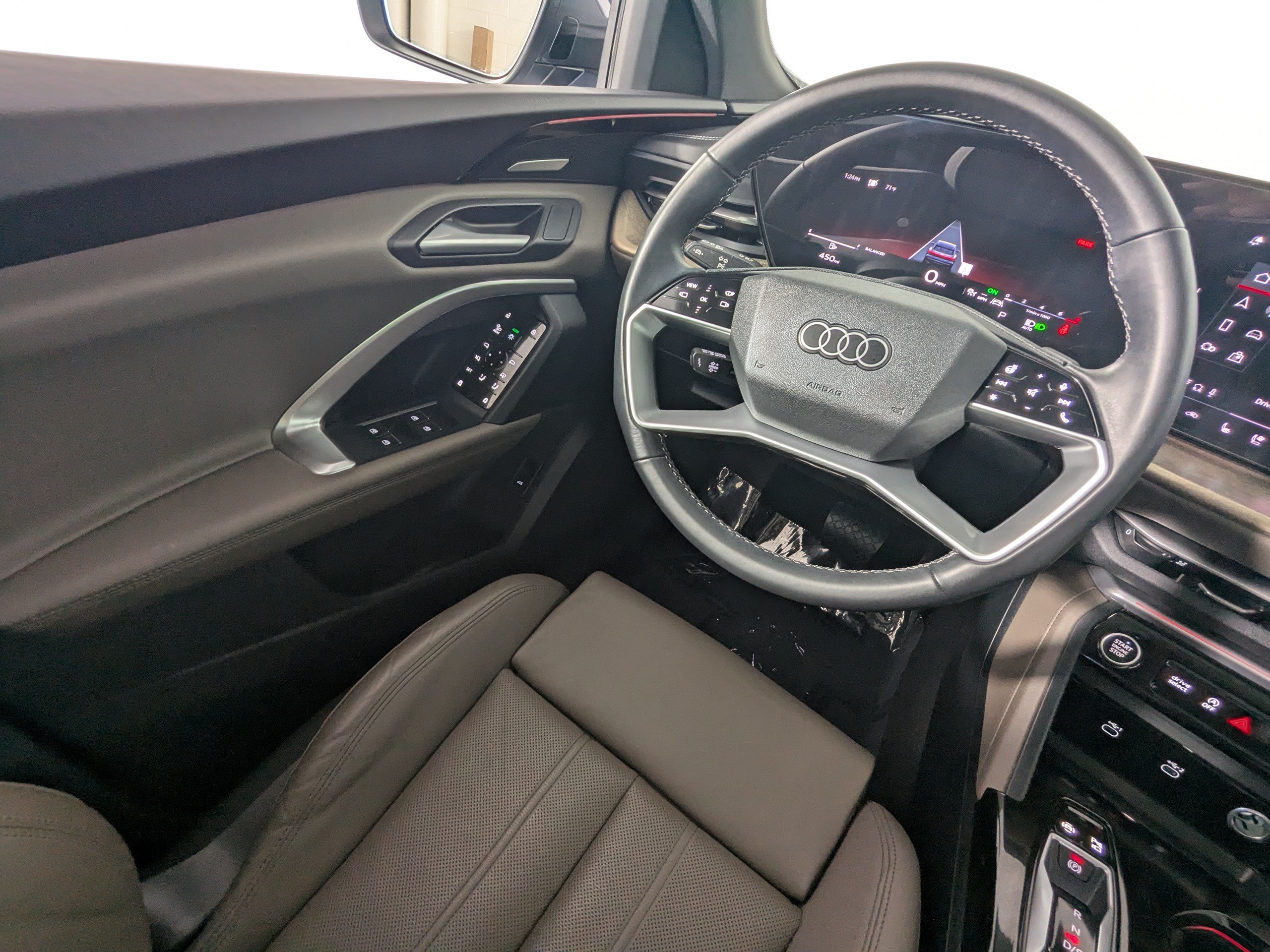 Certified 2025 Audi Q5 Premium AWD/4WD image 11