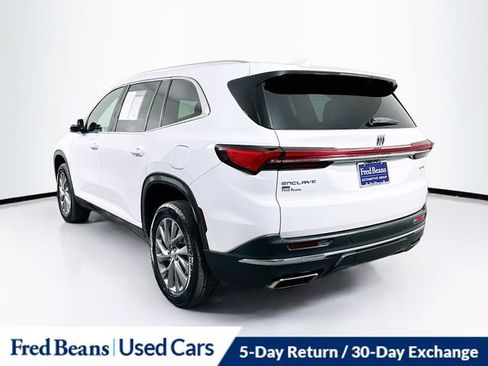 Used 2025 Buick Enclave Preferred image 5