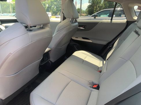 Used 2024 Toyota Venza Limited AWD/4WD image 15