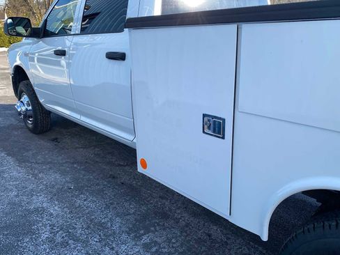 Used 2022 RAM 3500 Tradesman w/ Chrome Appearance Group image 42