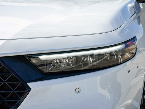 Used 2023 Honda Accord Touring image 7