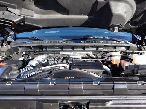 Used 2025 GMC Sierra 2500 AT4 image 41