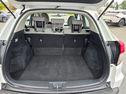 Used 2022 Honda HR-V LX image 18