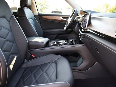 New 2026 Volkswagen Atlas SE image 28