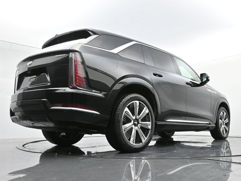 New 2025 Cadillac Escalade IQ Luxury 2 image 19