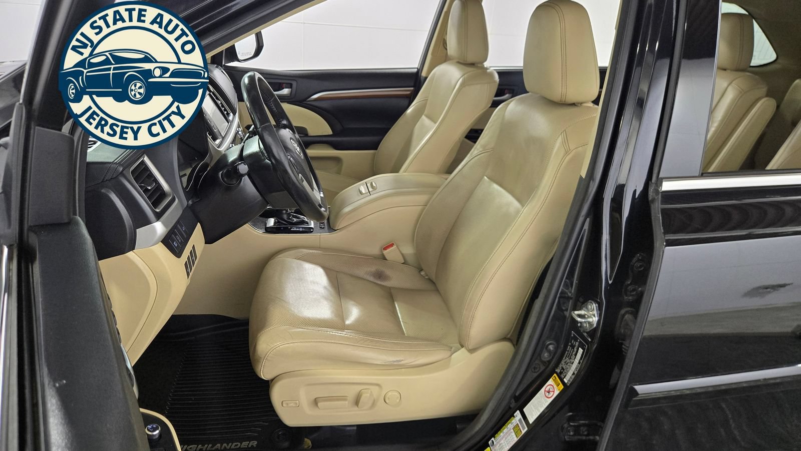 Used 2017 Toyota Highlander Limited w/ Protection Package #3 AWD/4WD image 25