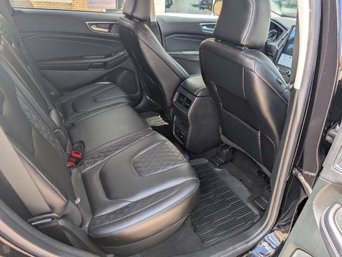 Used 2023 Ford Edge Titanium AWD/4WD image 17