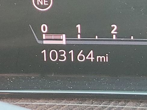 Used 2021 Cadillac Escalade Premium Luxury w/ Performance Package image 24