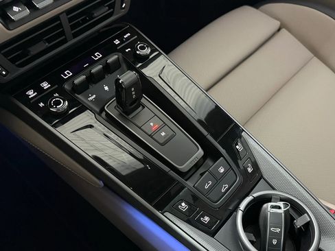 Used 2025 Porsche 911 Carrera image 27