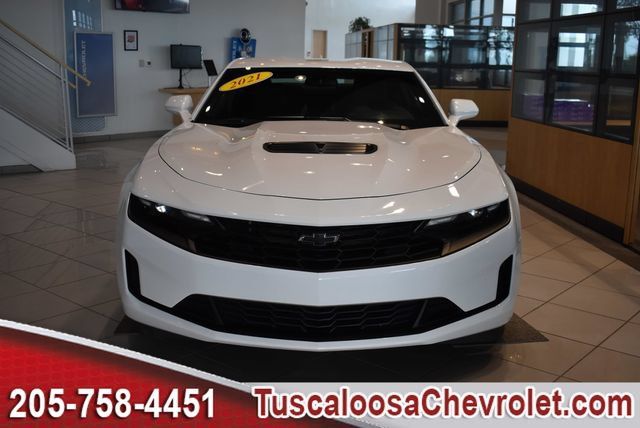 Certified 2021 Chevrolet Camaro LT RWD image 4