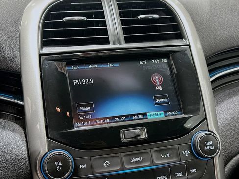 Used 2016 Chevrolet Malibu LT w/ Power Convenience Package FWD image 14