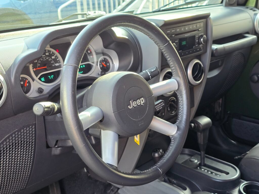 Used 2008 Jeep Wrangler Sahara AWD/4WD image 11