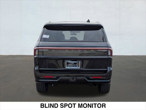 New 2026 Lincoln Navigator L Reserve w/ Jet Appearance Package AWD/4WD image 5