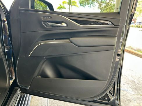 Used 2023 Cadillac Escalade V w/ Heavy-Duty Trailer Package AWD/4WD image 30