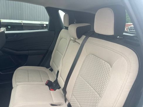 Used 2022 Ford Escape SE w/ Convenience Package FWD image 18
