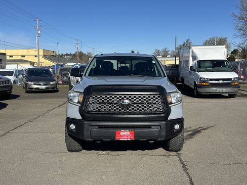 Used 2018 Toyota Tundra SR5 image 8