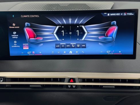 Used 2024 BMW iX xDrive50 w/ Sport Package image 30