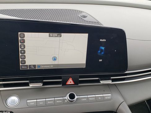 Used 2023 Hyundai Elantra SEL w/ Convenience Package image 23