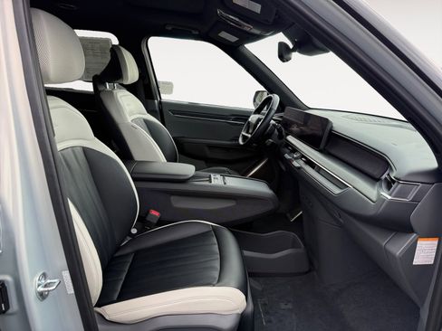 Certified 2024 Kia EV9 GT-Line image 19
