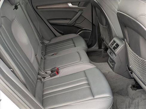 Used 2021 Audi Q5 Prestige image 21