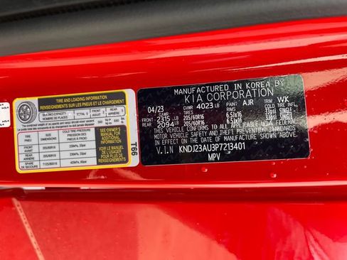 Used 2023 Kia Soul LX w/ LX Technology Package FWD image 23
