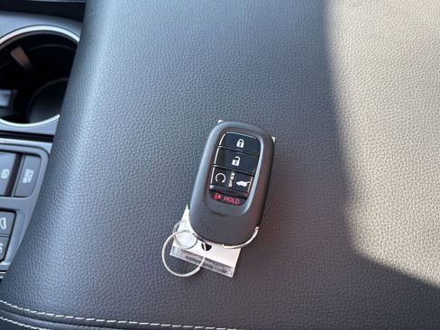 Used 2023 Honda Pilot Touring image 71